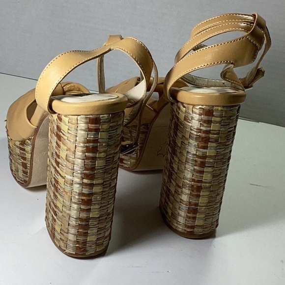 Chelsea Paris
Zasa Raffia Leather Ankle-Strap Platform Sandals - Picture 5 of 9